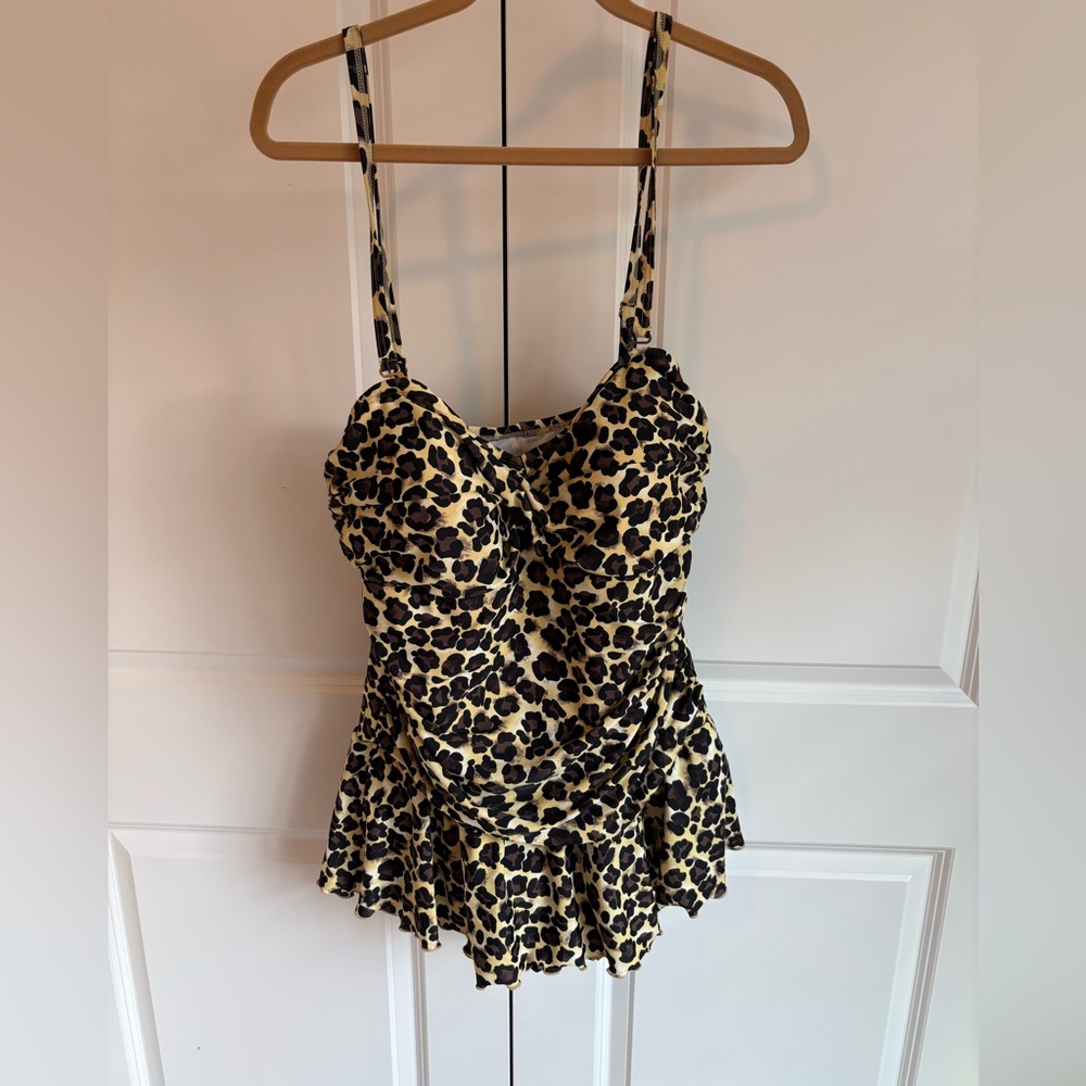 EUC Always For Me Leopard swim dress Swimsuit